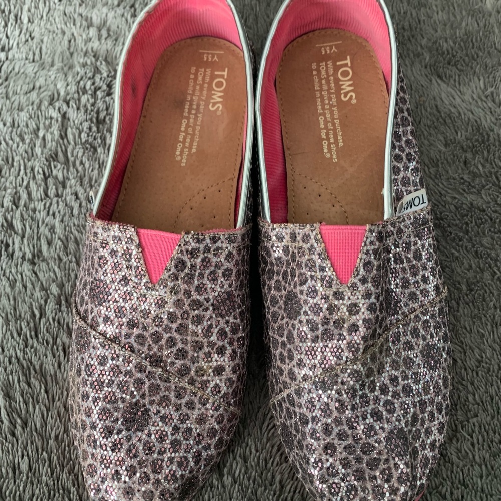 Toms